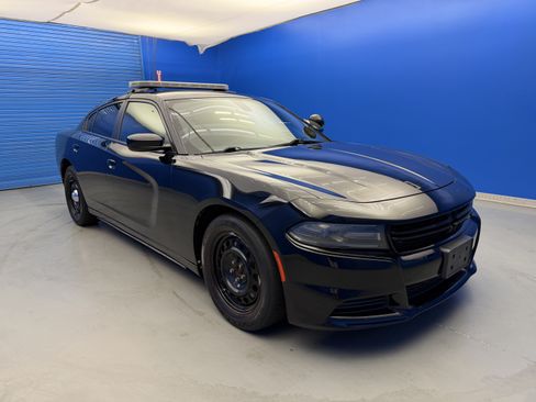 Used 2018 Dodge Charger Police w/ Integrated Display Package AWD/4WD image 2