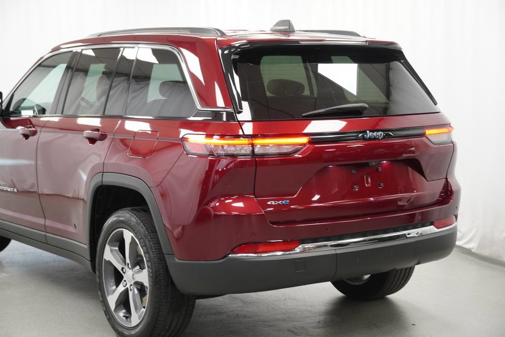 Used 2022 Jeep Grand Cherokee Limited 4xe AWD/4WD image 24