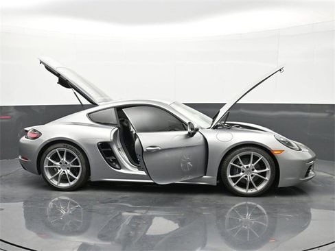 New 2025 Porsche 718 Cayman image 30