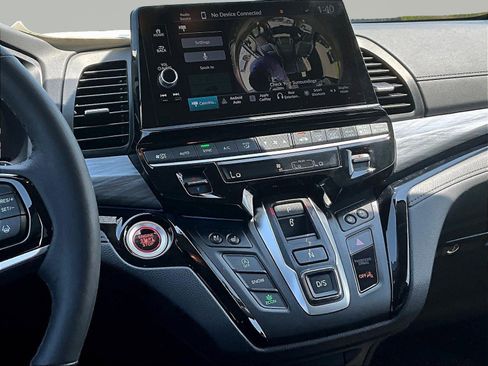 Used 2025 Honda Odyssey Elite image 9