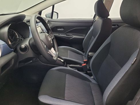 Used 2025 Nissan Versa SV image 17