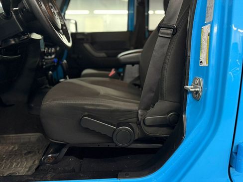 Used 2017 Jeep Wrangler Unlimited Sport image 25