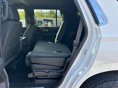 Used 2021 Chevrolet Tahoe LT w/ Luxury Package image 28