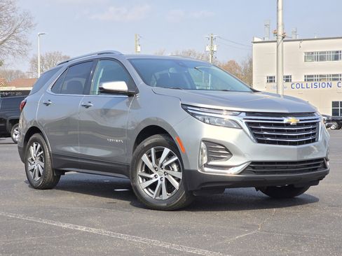 Used 2024 Chevrolet Equinox Premier image 2
