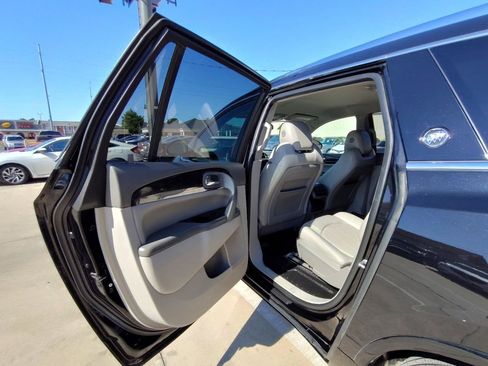 Used 2017 Buick Enclave Premium AWD/4WD image 35