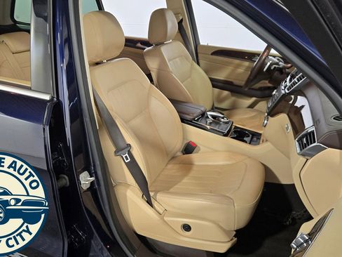 Used 2018 Mercedes-Benz GLS 450 GLS 450 w/ Premium Package image 37