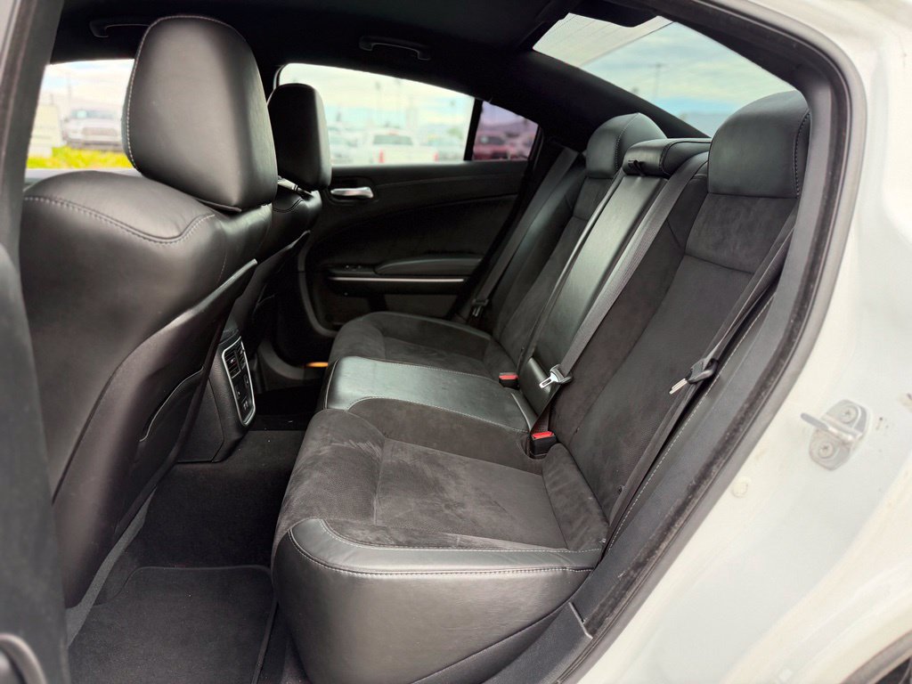 Used 2019 Dodge Charger Scat Pack w/ Technology Group RWD image 4
