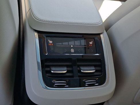 Certified 2023 Volvo XC90 B6 Plus w/ Protection Package Premier AWD/4WD image 12