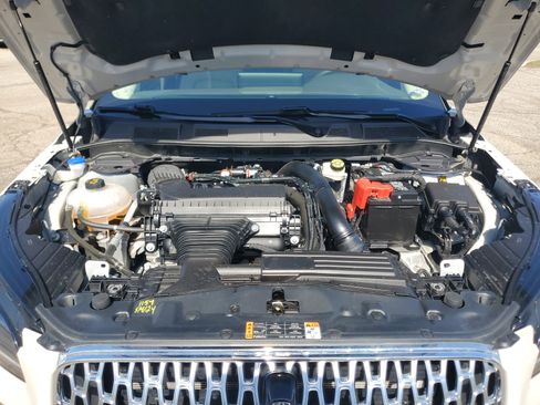 Certified 2024 Lincoln Corsair AWD w/ Equipment Group 101A image 8