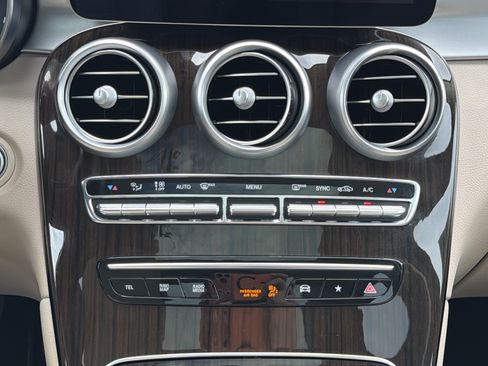 Certified 2022 Mercedes-Benz GLC 300 4MATIC image 23
