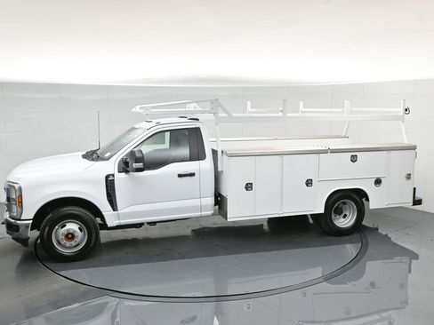 New 2026 Ford F350 XL w/ XL Chrome Package RWD image 43