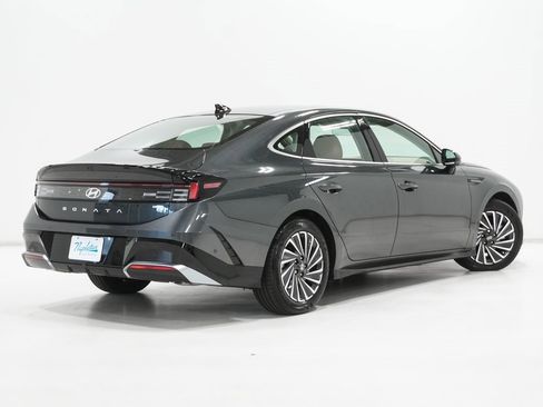 Used 2025 Hyundai Sonata Limited image 7