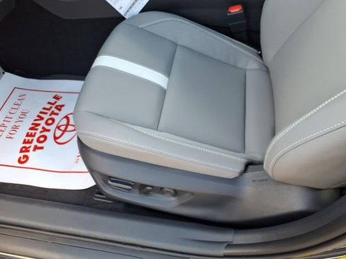 New 2026 Toyota Camry SE w/ Convenience Package FWD image 12