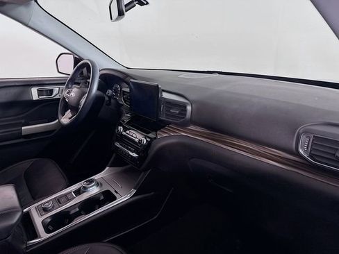 Certified 2022 Ford Explorer Limited w/ Equipment Group 301A image 31