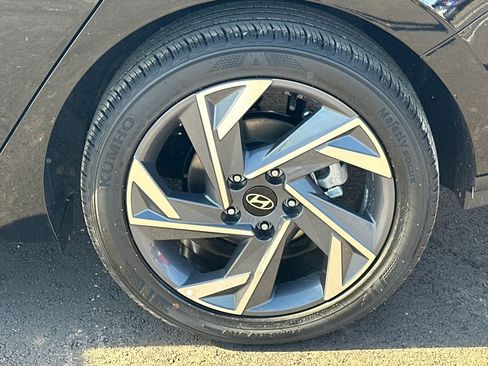 New 2025 Hyundai Elantra Sport image 19