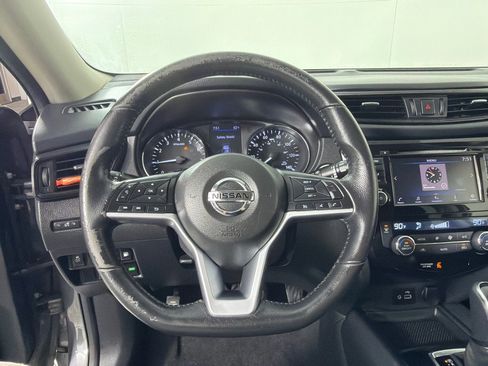Used 2018 Nissan Rogue SV AWD/4WD image 14