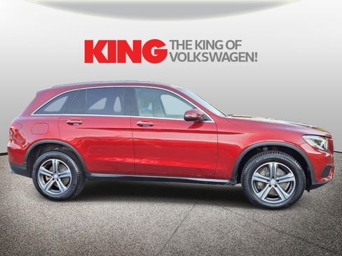 Used 2017 Mercedes-Benz GLC 300 4MATIC image 2