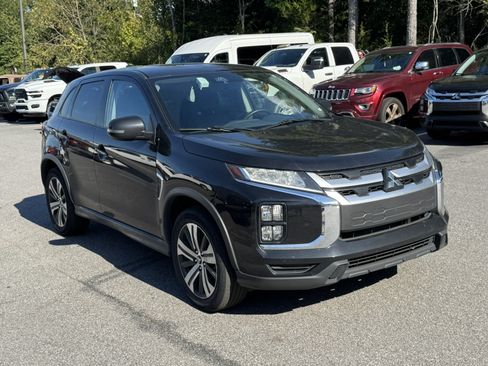 Used 2024 Mitsubishi Outlander Sport SE AWD/4WD image 3