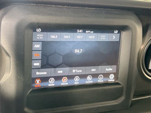 Used 2023 Jeep Wrangler Sport AWD/4WD image 14