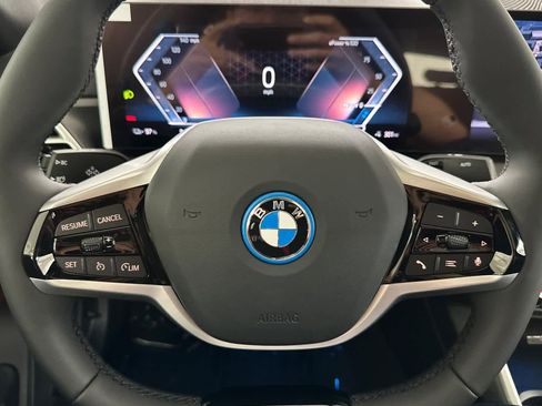 Used 2025 BMW i4 eDrive40 w/ Premium Package image 23