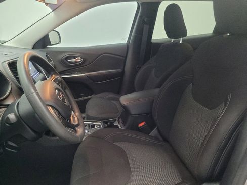 Used 2020 Jeep Cherokee Latitude image 17