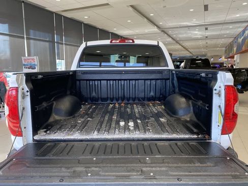 Used 2017 Toyota Tundra SR5 image 24