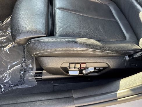 Used 2018 BMW 330i xDrive Wagon image 42