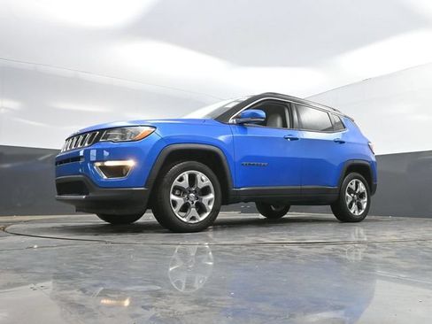 Used 2020 Jeep Compass Limited w/ Luxury Seat Group AWD/4WD image 49