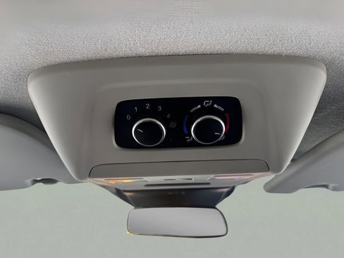 Used 2022 Ford Transit 350 XLT image 11