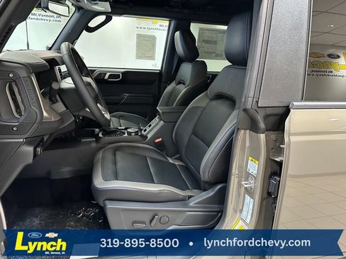 New 2026 Ford Bronco Outer Banks w/ Sasquatch Package AWD/4WD image 7