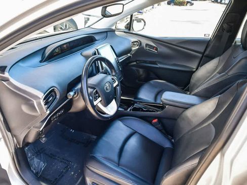 Used 2019 Toyota Prius Prime Advanced image 16