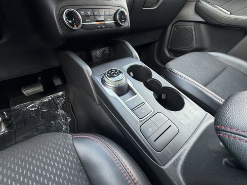 Used 2025 Ford Escape ST-Line AWD/4WD image 18
