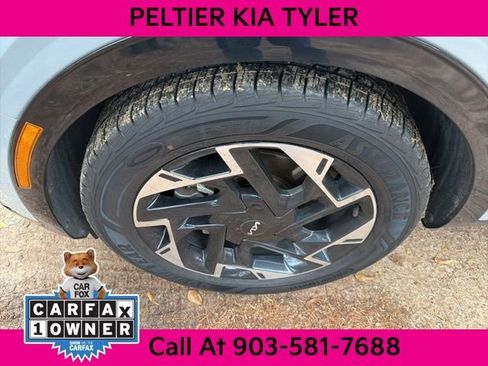 Used 2023 Kia Sportage SX image 5