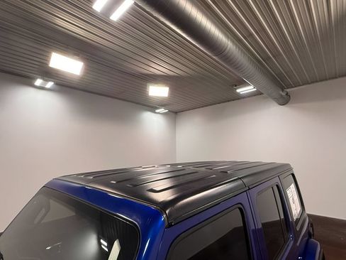 Used 2018 Jeep Wrangler Unlimited Sahara AWD/4WD image 42