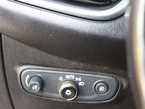 Used 2019 Chevrolet Equinox Premier w/ Premier True North Edition AWD/4WD image 15