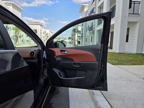 Used 2015 Chevrolet Sonic LTZ image 31