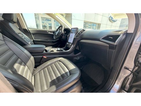 Used 2024 Ford Edge SEL w/ Cargo Accessory Package AWD/4WD image 11