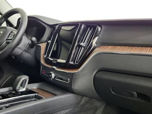 Certified 2023 Volvo XC60 B5 Plus w/ Protection Package Premier FWD image 32