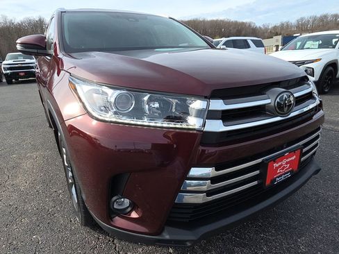 Used 2019 Toyota Highlander Limited Platinum image 11