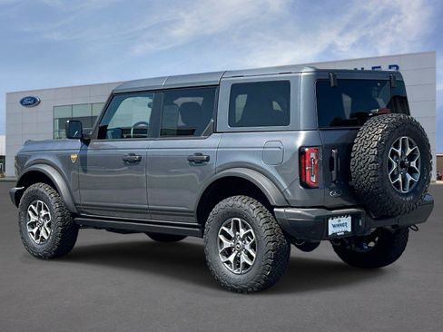 Used 2025 Ford Bronco Badlands AWD/4WD image 2