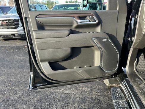 New 2026 GMC Sierra 2500 SLT w/ SLT Premium Package image 5