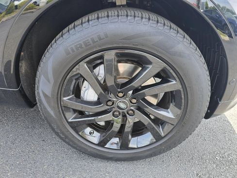 Used 2020 Land Rover Discovery Landmark AWD/4WD image 23