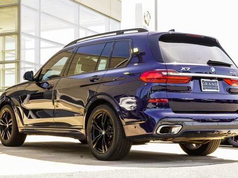 Used 2020 BMW X7 xDrive40i w/ M Sport Package AWD/4WD image 10