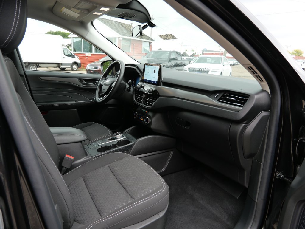 Certified 2023 Ford Escape Active AWD/4WD image 11