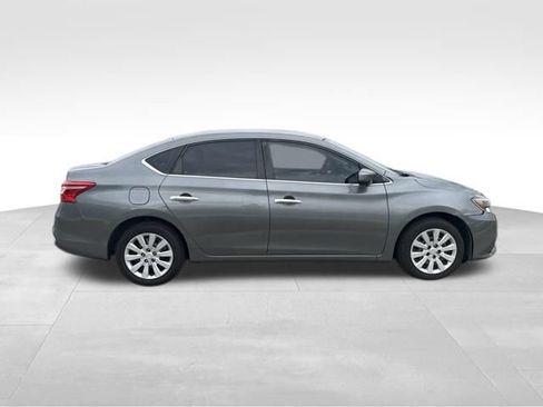 Used 2017 Nissan Sentra S FWD image 2