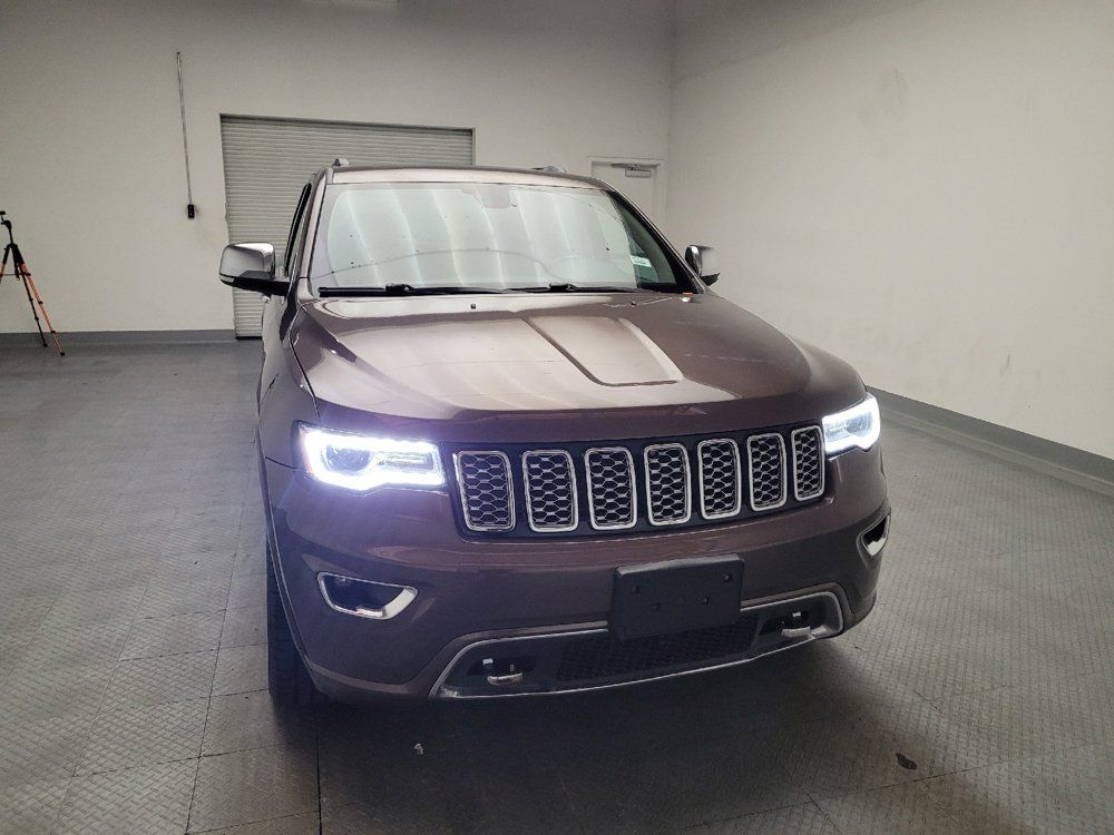 Used 2018 Jeep Grand Cherokee Overland AWD/4WD image 14