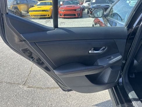 Used 2025 Nissan Sentra SR image 25