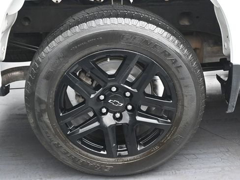 Used 2022 Chevrolet Silverado 1500 Custom image 33