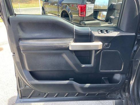 Used 2019 Ford F150 Lariat w/ Equipment Group 502A Luxury AWD/4WD image 21