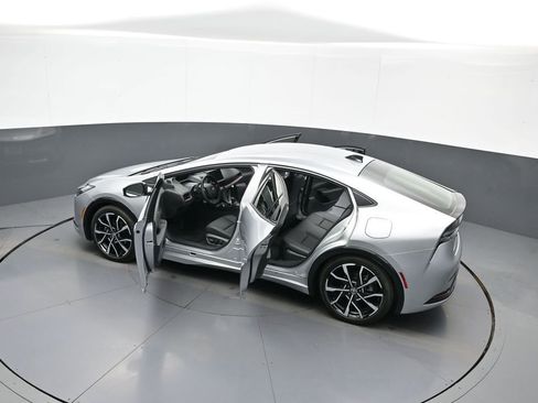 New 2026 Toyota Prius Plug-In Hybrid FWD image 44